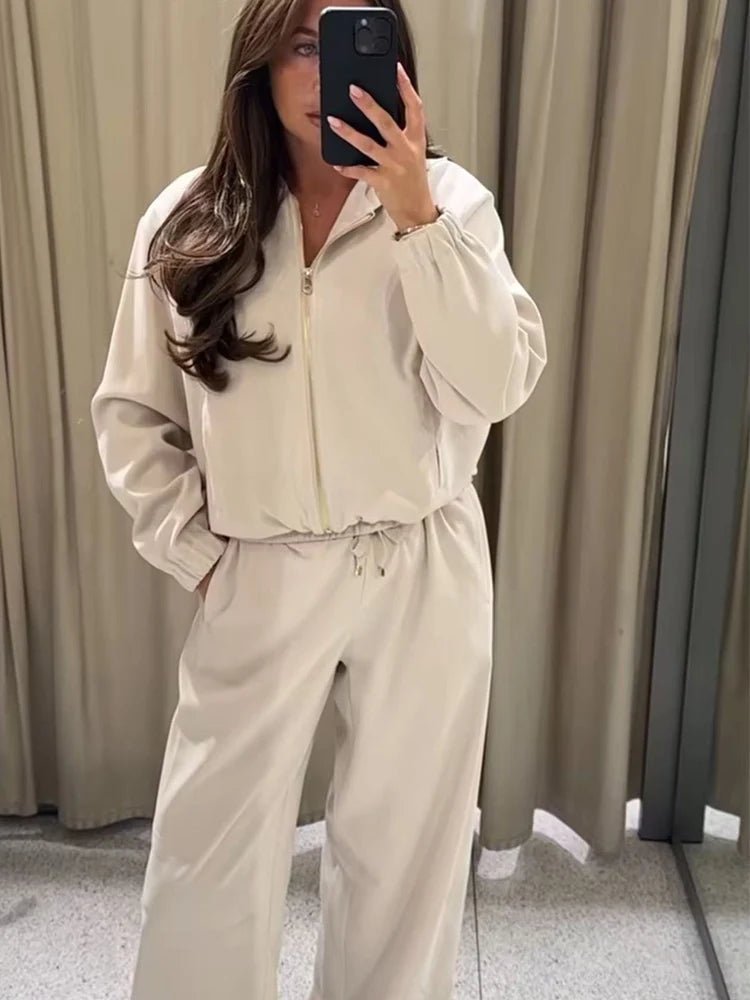 SOKYND Clara Hooded Tracksuit Set in Beige