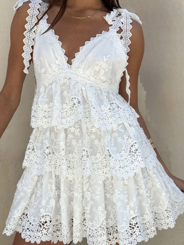 SOKYND Amaya V - Neck Tiered Lace Mini Dress DressWhiteS