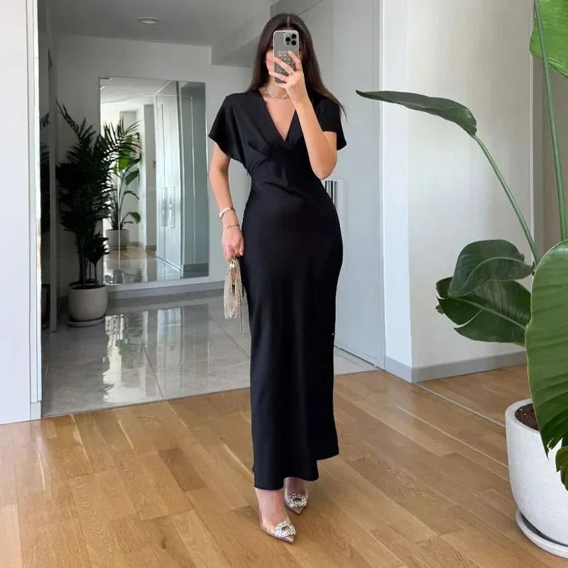 SOKYND Carina V Neck Satin Midi Dress DressBlackM