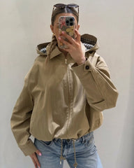 Chaqueta con Capucha y Cremallera con Cordón Helen