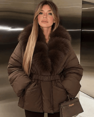 Parka acolchada Octavia con cinturón y cuello de pelo sintético